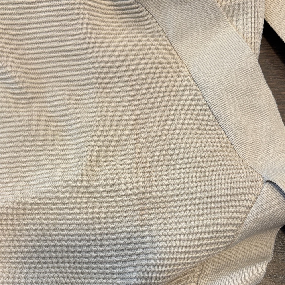 Aritzia Off-White Ribbed Crop Top - Picture 3 of 3